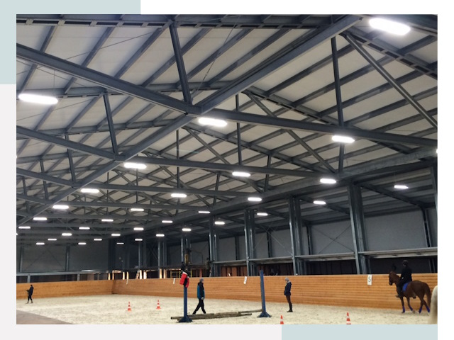 Строительство конных манежей от 610 руб в Серпухов