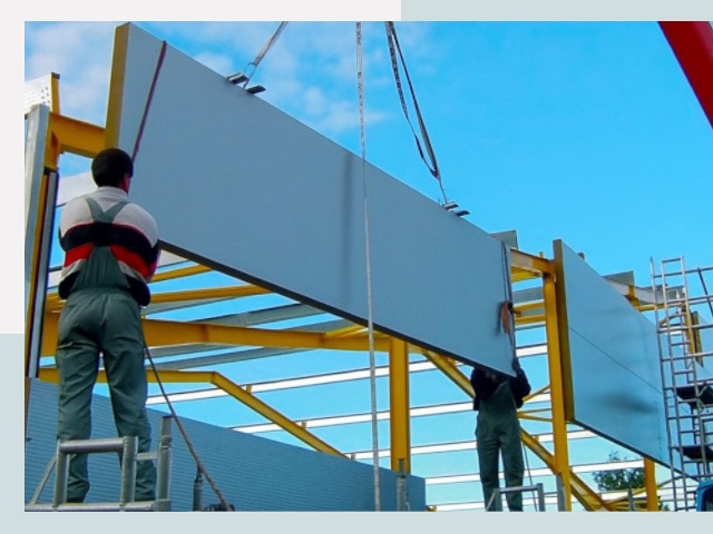 Монтаж сэндвич-панелей в Серпухове от 610 руб.